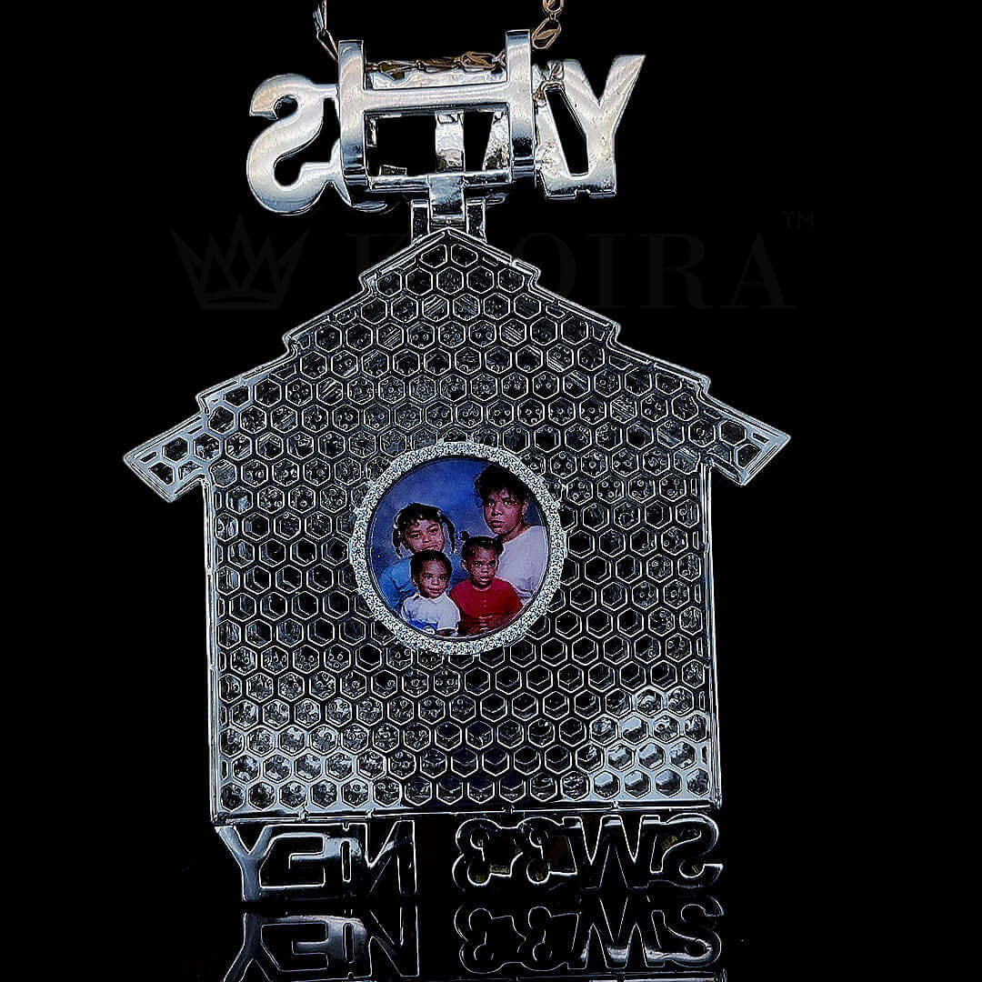 Yat3s House Legacy Pendant